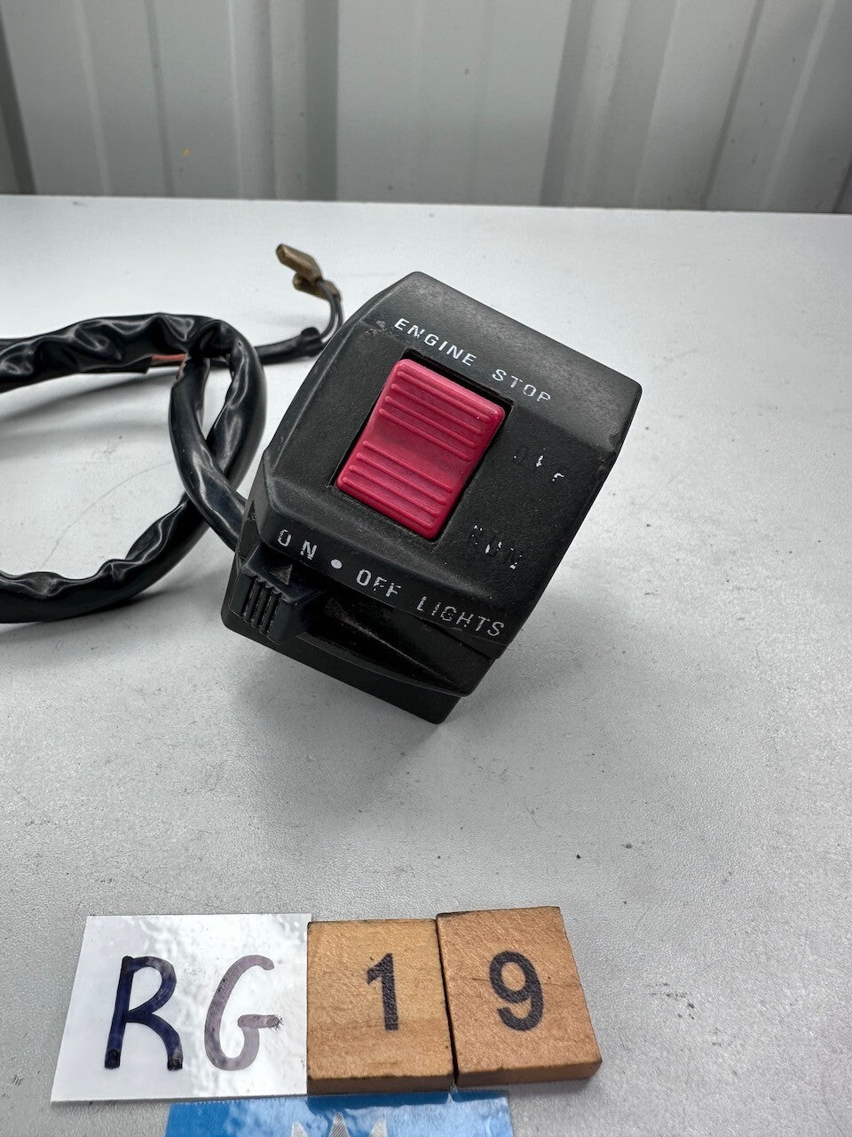 Suzuki RG500 RG250 GS500 R/H Handlebar Switch 37200-40A60