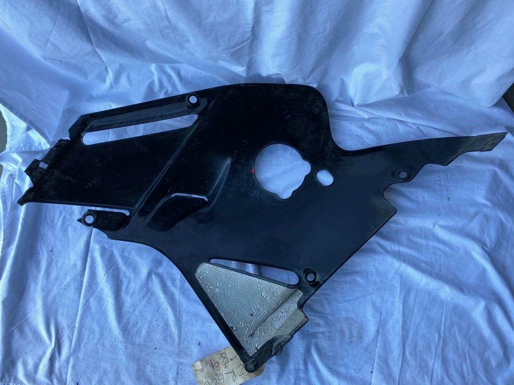 Yamaha FZR400 FZR600 EXUP R/H Side Panel (Some damage)