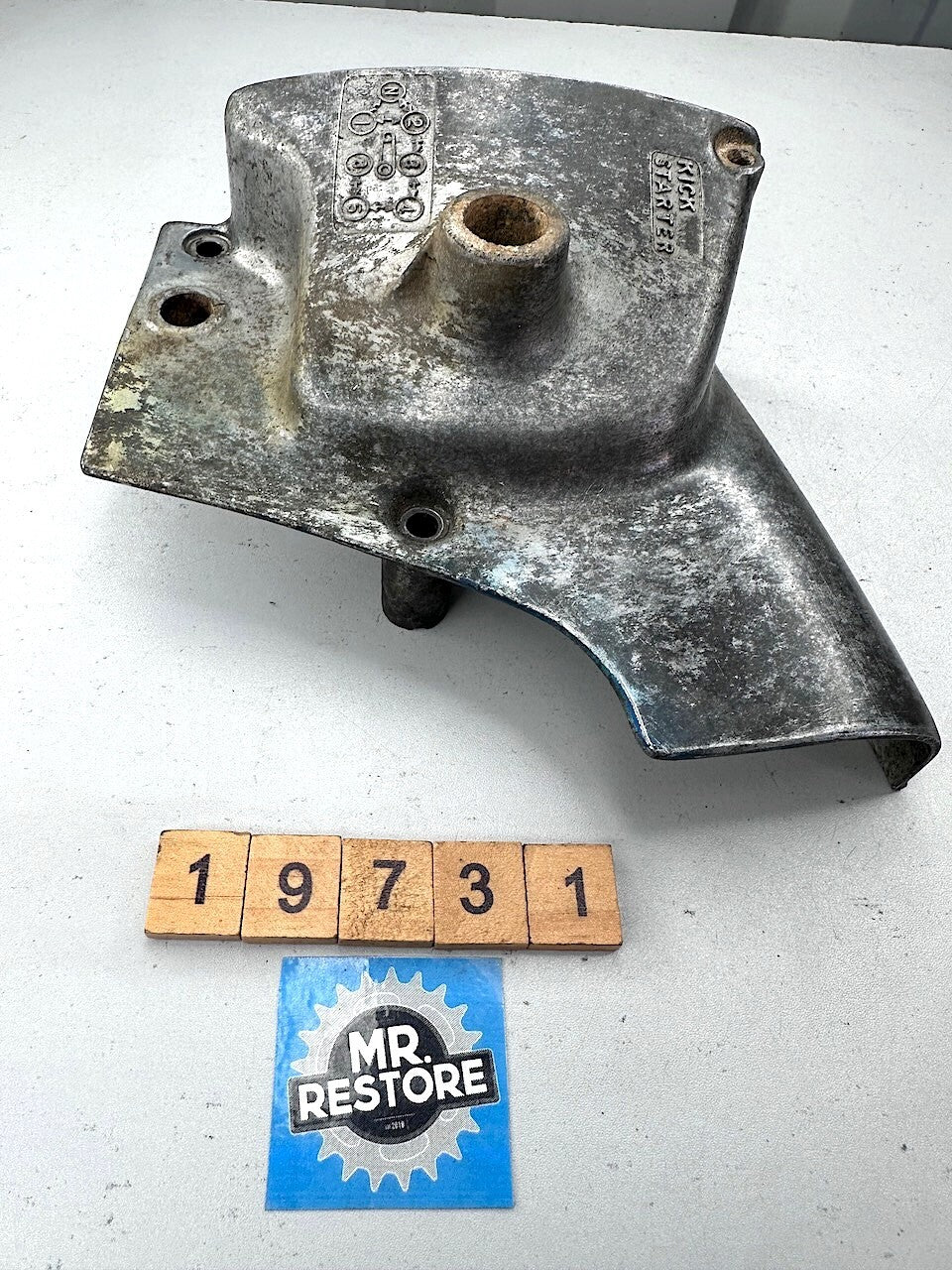 Suzuki GT250 K L M A B Front Sprocket Cover 11361-18100
