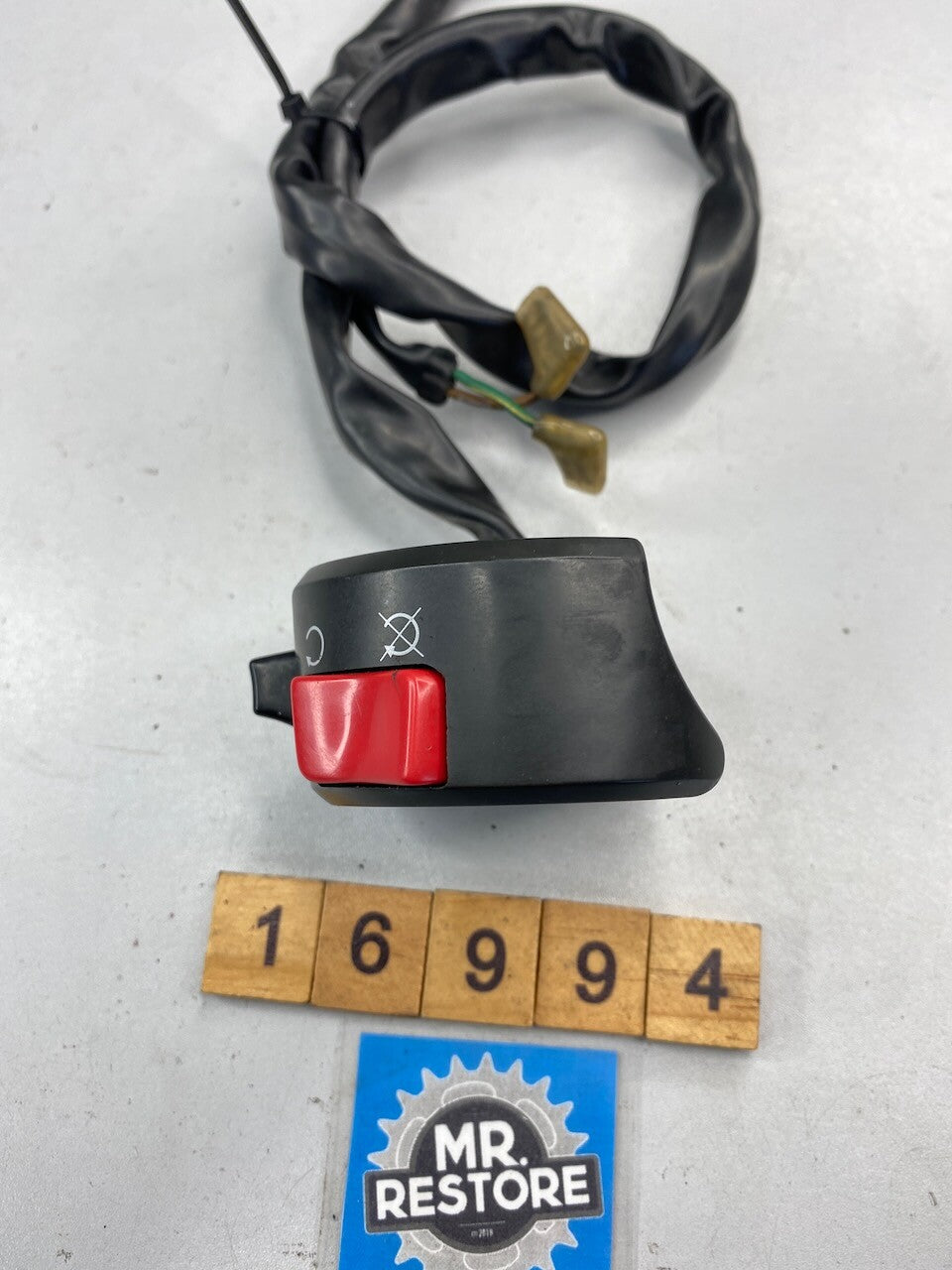 Yamaha YZF1000R YZF600R XJR1300 1200 R/H Handlebar Kill Start Switch 4PU-83963