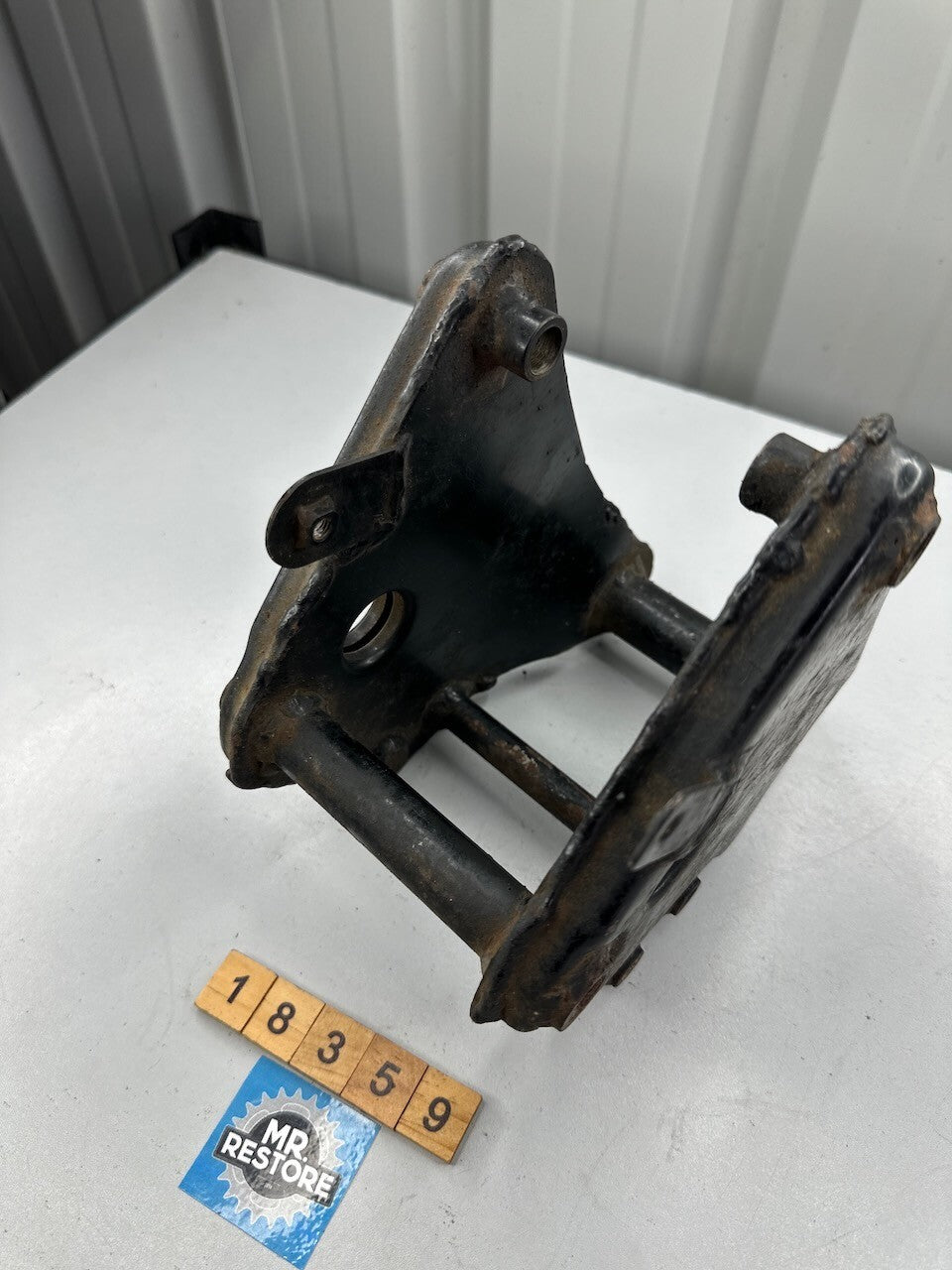 Suzuki GR650 1983-84 Rear Shock Absorber Bracket 62410-15501