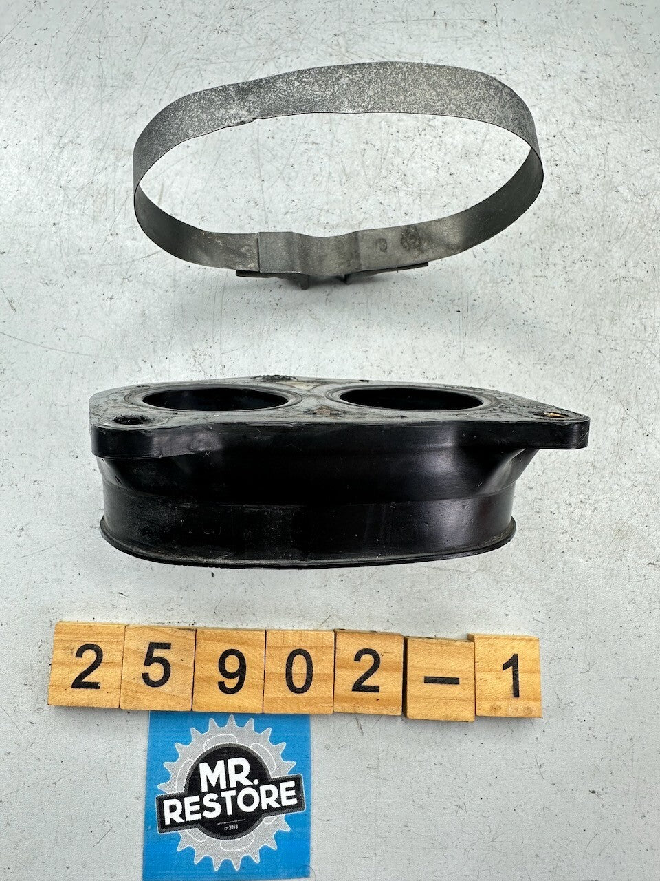 Kawasaki Z1300 KZ1300 '79-82' ZG1300 Carburettor Holder 16065-1016