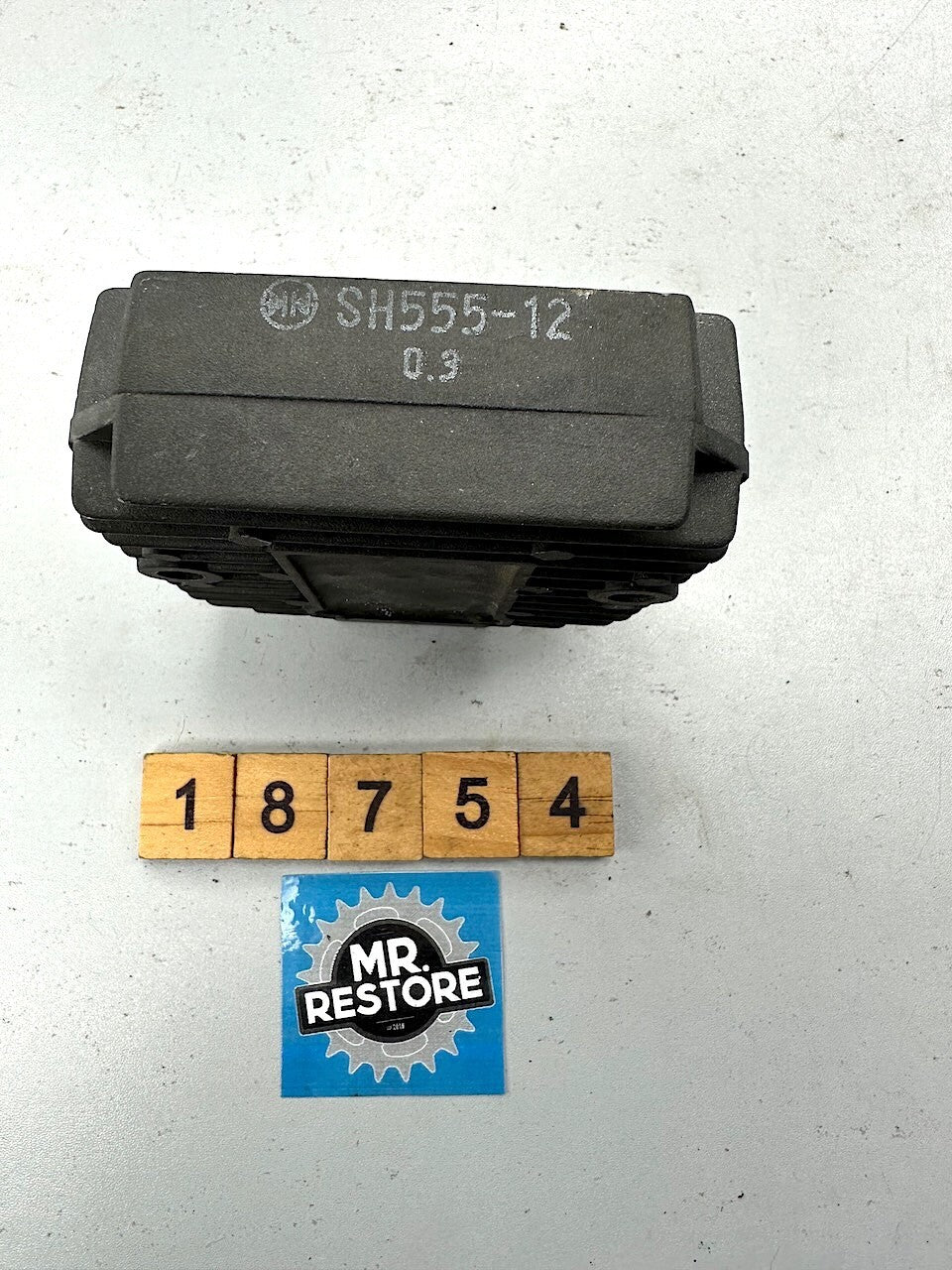 Kawasaki Z1100 Z1000 ZR750 ZX400 ZX2R VN1500 OEM Voltage Regulator SH555-12