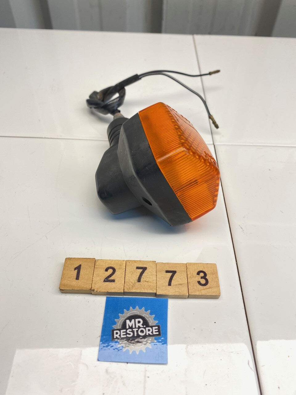 Honda Motorcycle Vintage Classic (XL XR ?) OEM indicator (tested)