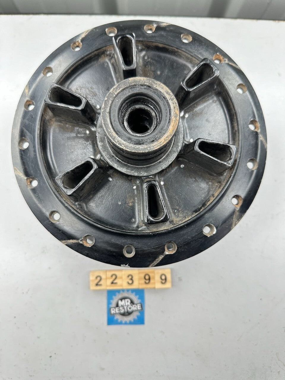Yamaha XT500 1976-89 DT400 E D OEM Rear Wheel Hub 1E6-25311-00-98