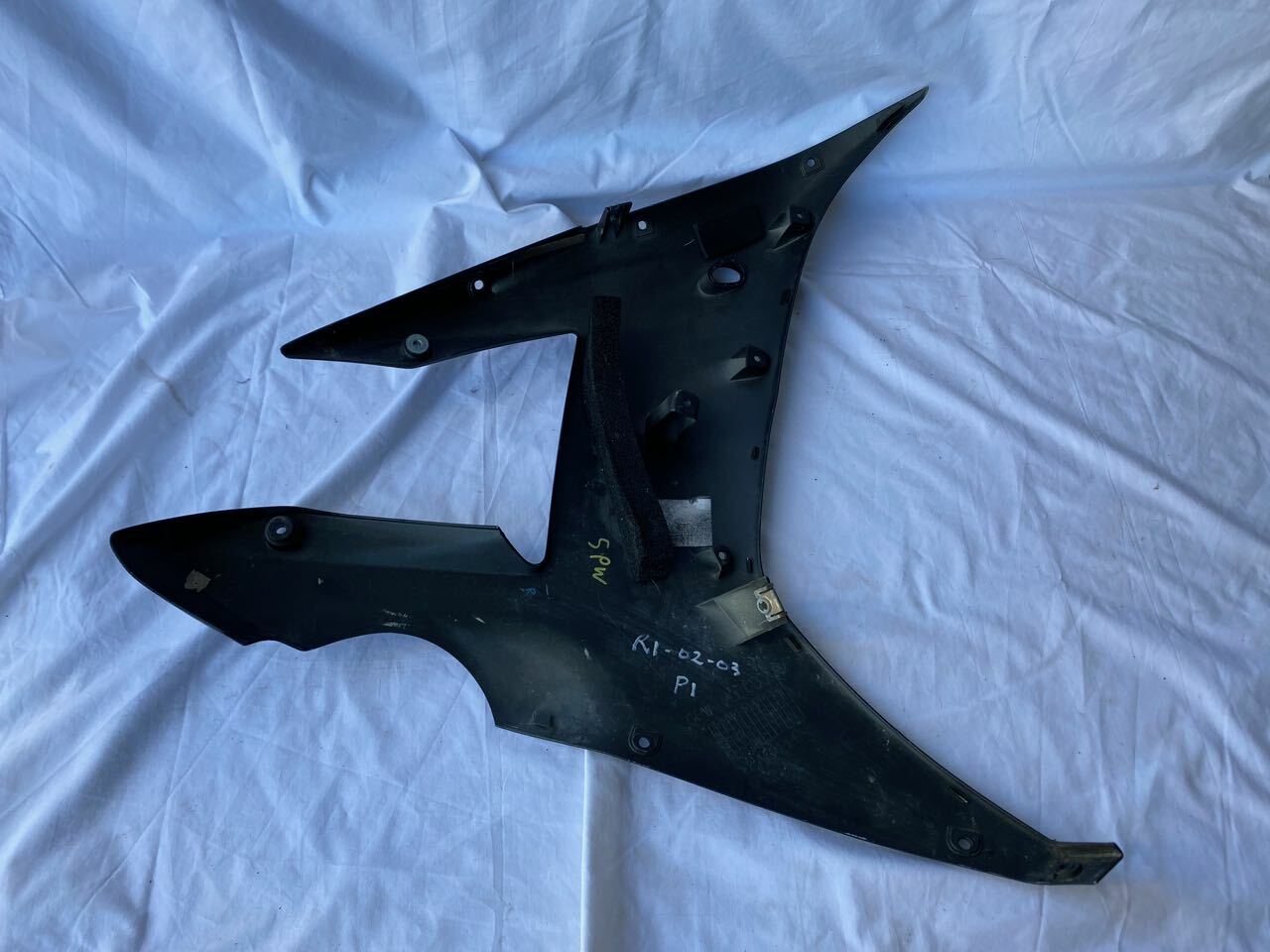 Yamaha R1 YZF 02-03 L/H Fairing Panel Mid 5PW-2835U-00 Black