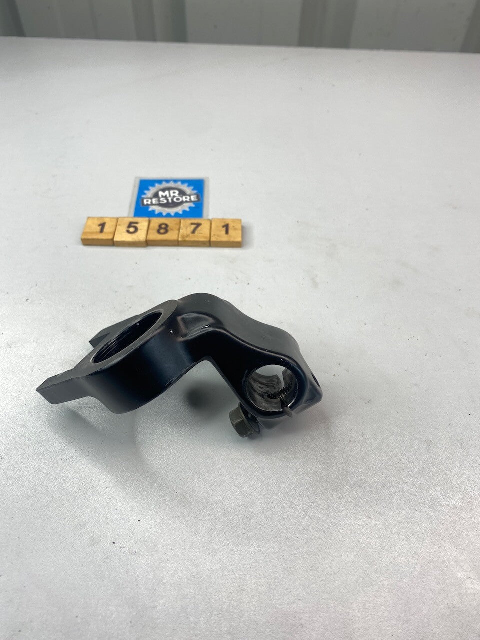 Kawasaki GPZ1100 ZX R/H Handlebar Mount 32mm