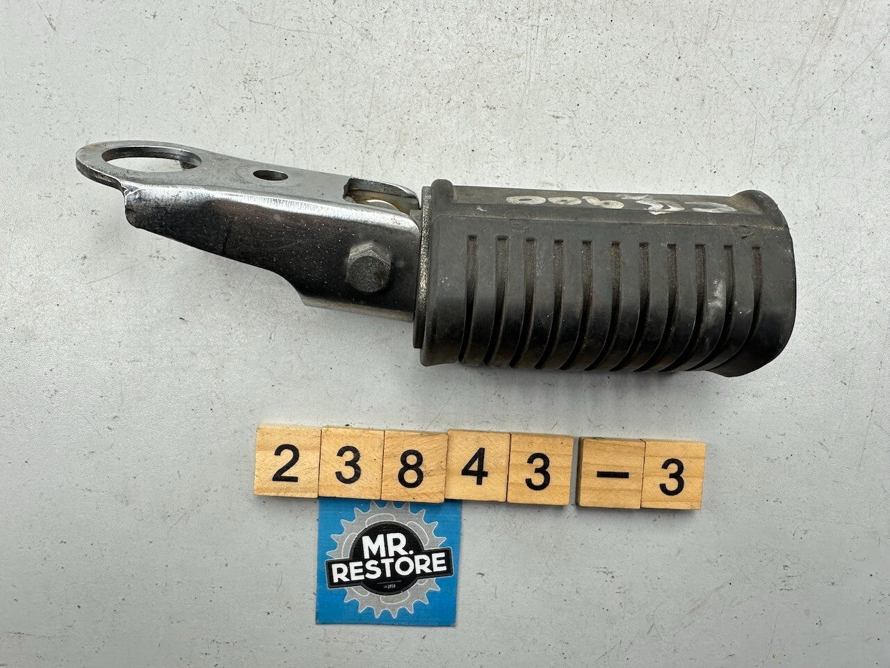 Honda CB900 Boldor CB750 Right Pillion Footrest Peg 50715-438-010