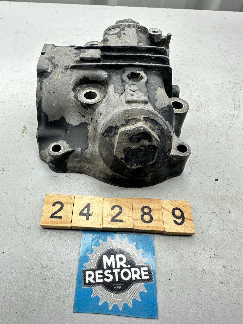 Honda XL200 XL185 XR185 Cylinder Head Cover 12000-427-305