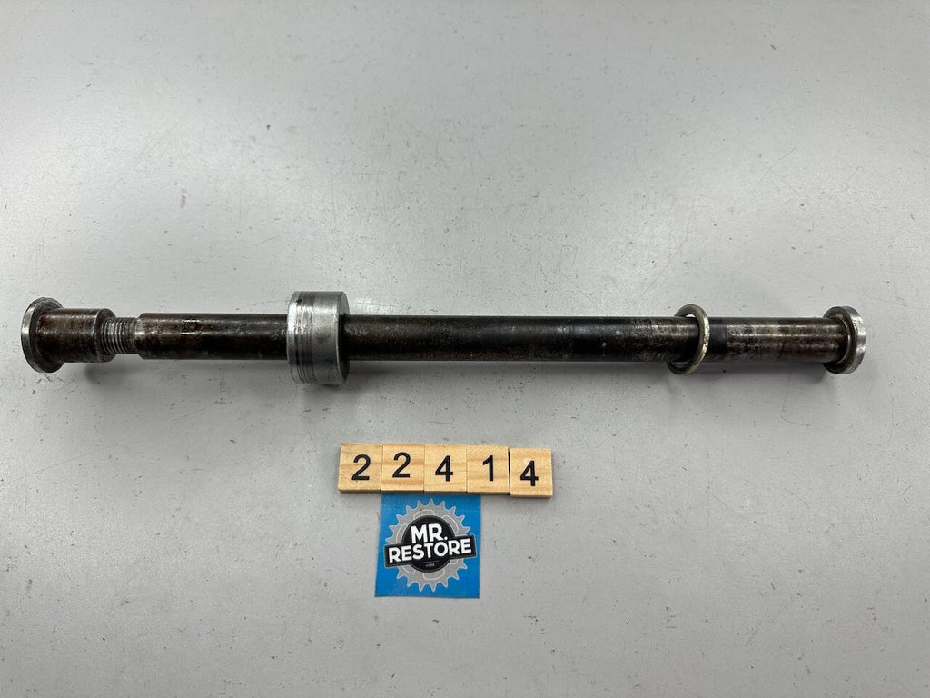 Kawasaki GPZ1000RX ZX1000 1986-88 Rear Wheel Axle, Spacers & Nut 41068-1194