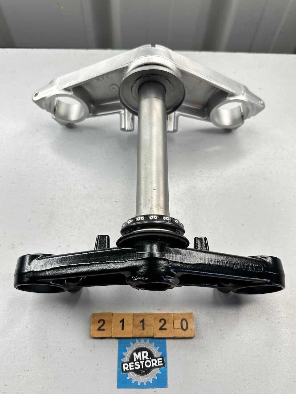 Honda CBR250R MC19 Fork Triple Tree Clamp - (reconditioned)