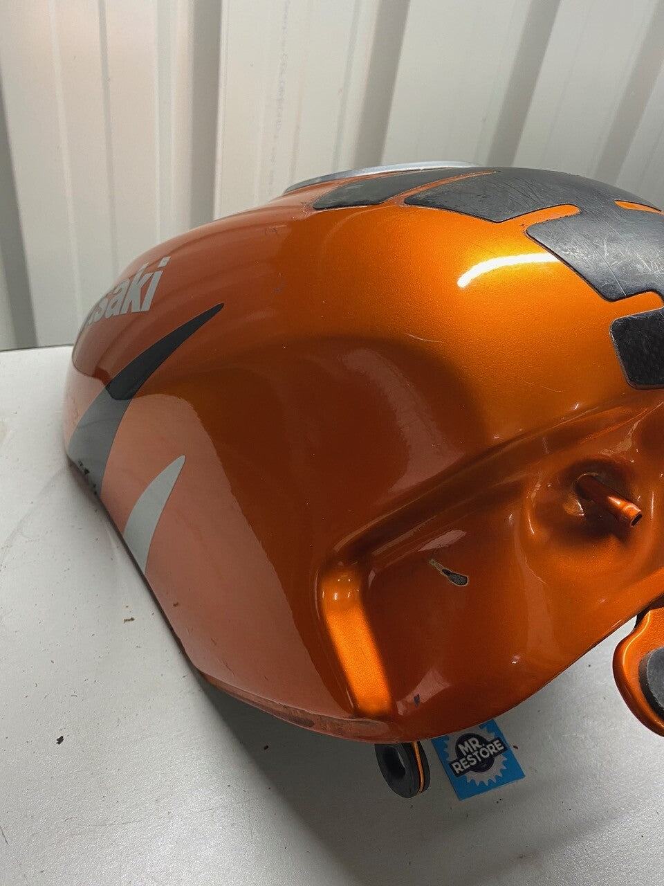 Kawasaki ZZR250 EX250H Ninja Fuel Tank & Cap (no key)