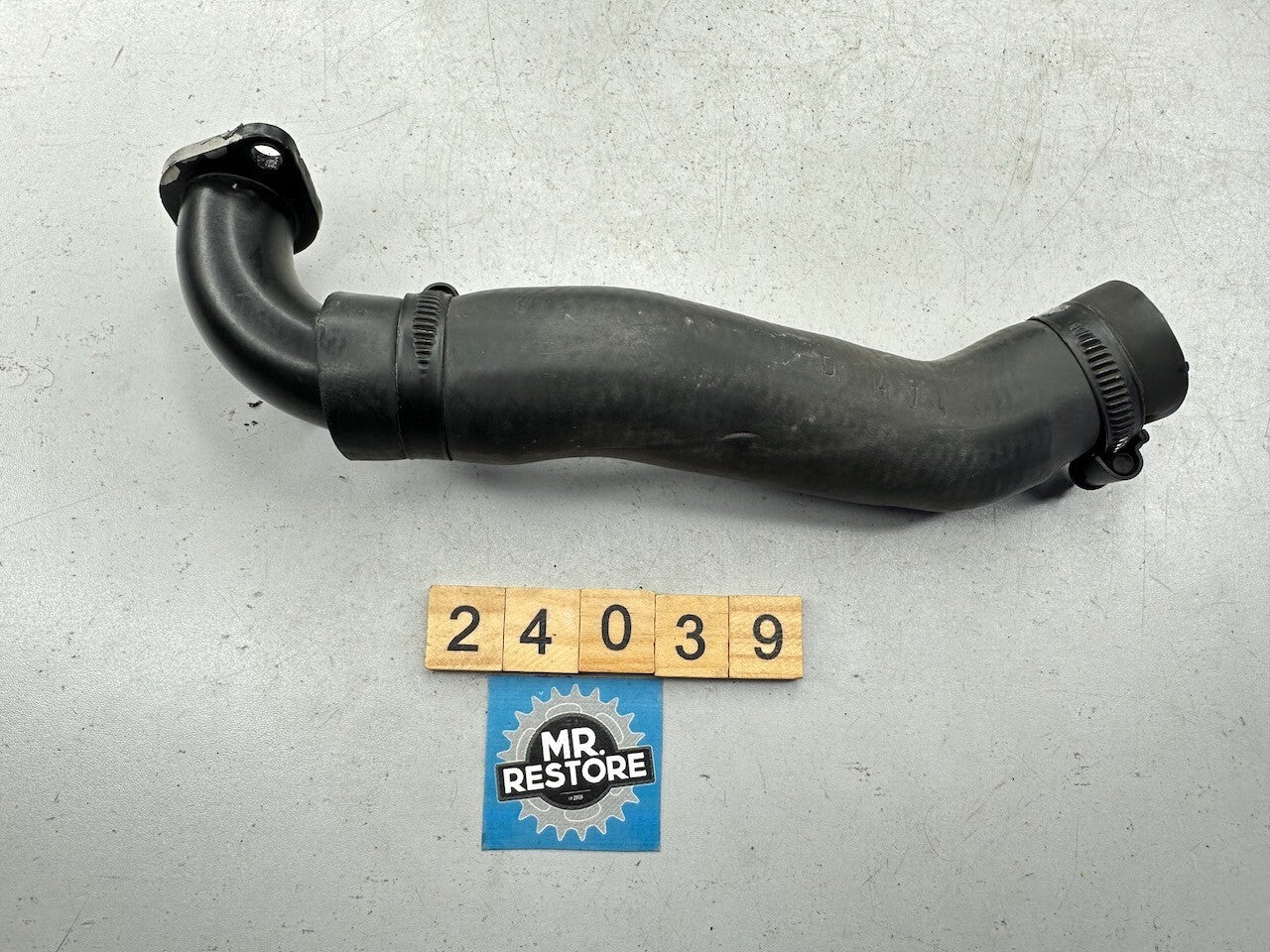 Triumph Daytona Speed Triple T300 Sprint Tiger Trident Trophy - Water Pump Hose