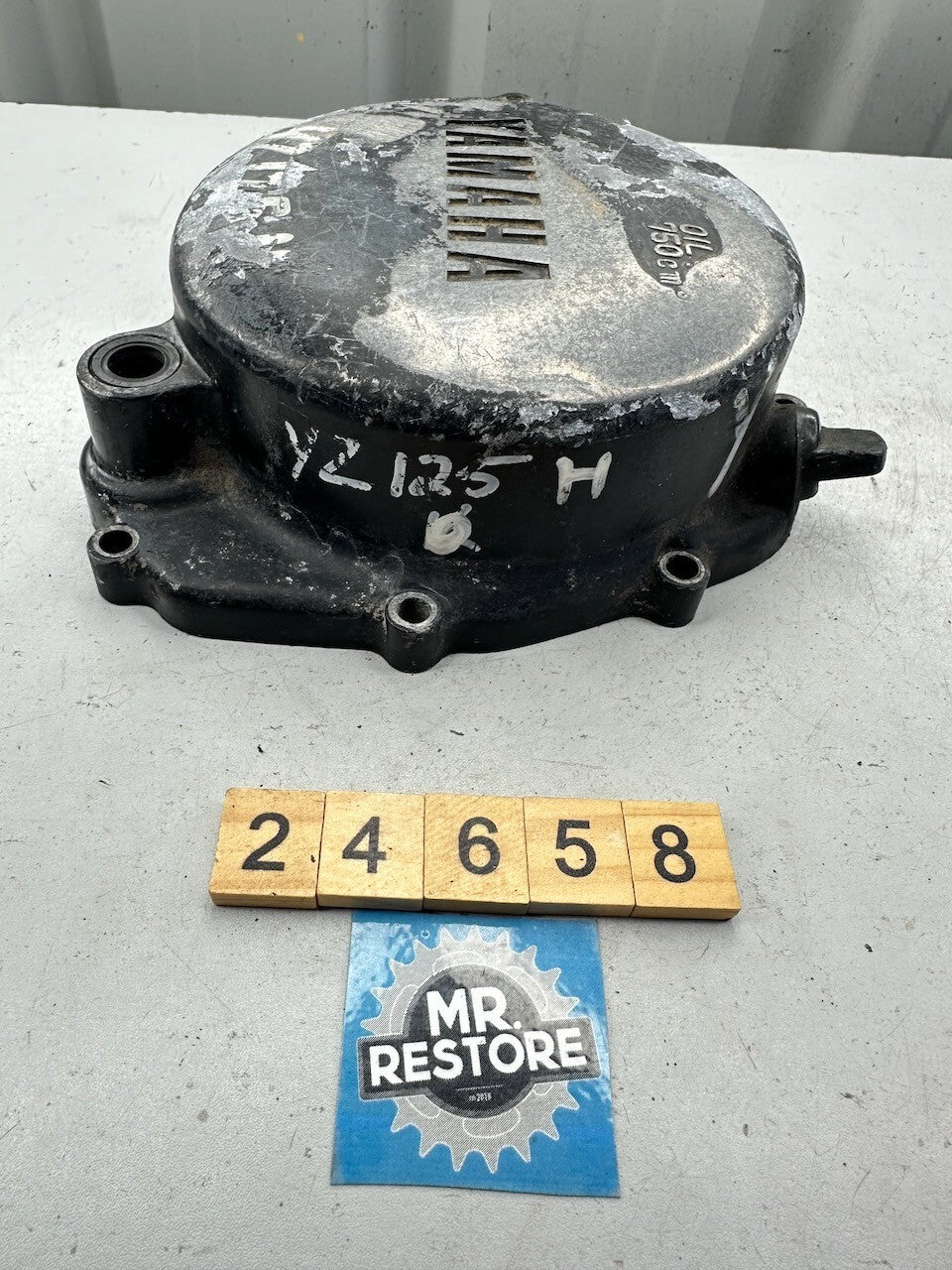 Yamaha YZ125 H 1981 Crankcase Clutch Cover 4V2-15411-00