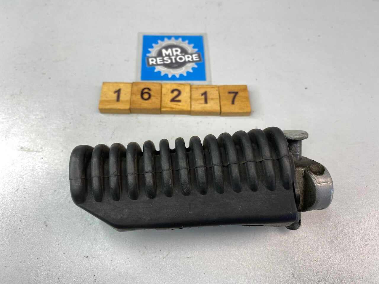 BMW R1150GS R1200GS R1200RT K1200GT K1300GT R850R R/H Pillion Foot Rest Peg
