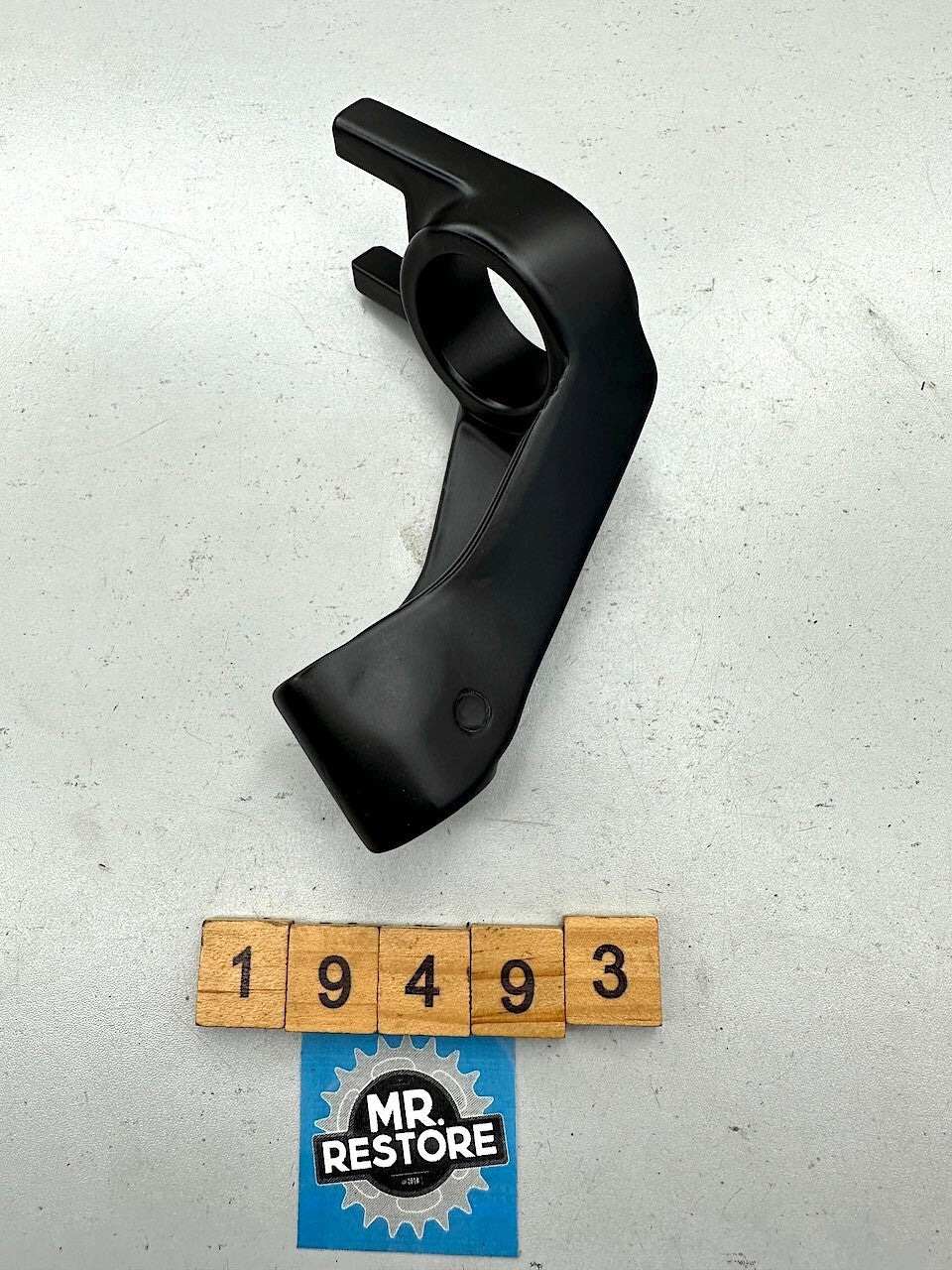 Kawasaki GT550 GT750 R/H OEM Handlebar Holder - Repainted 46012-1029