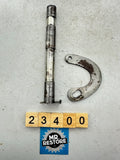 Yamaha V70 V80 V90 Main Centre Stand Pivot Shaft Axle & Link 296-27112