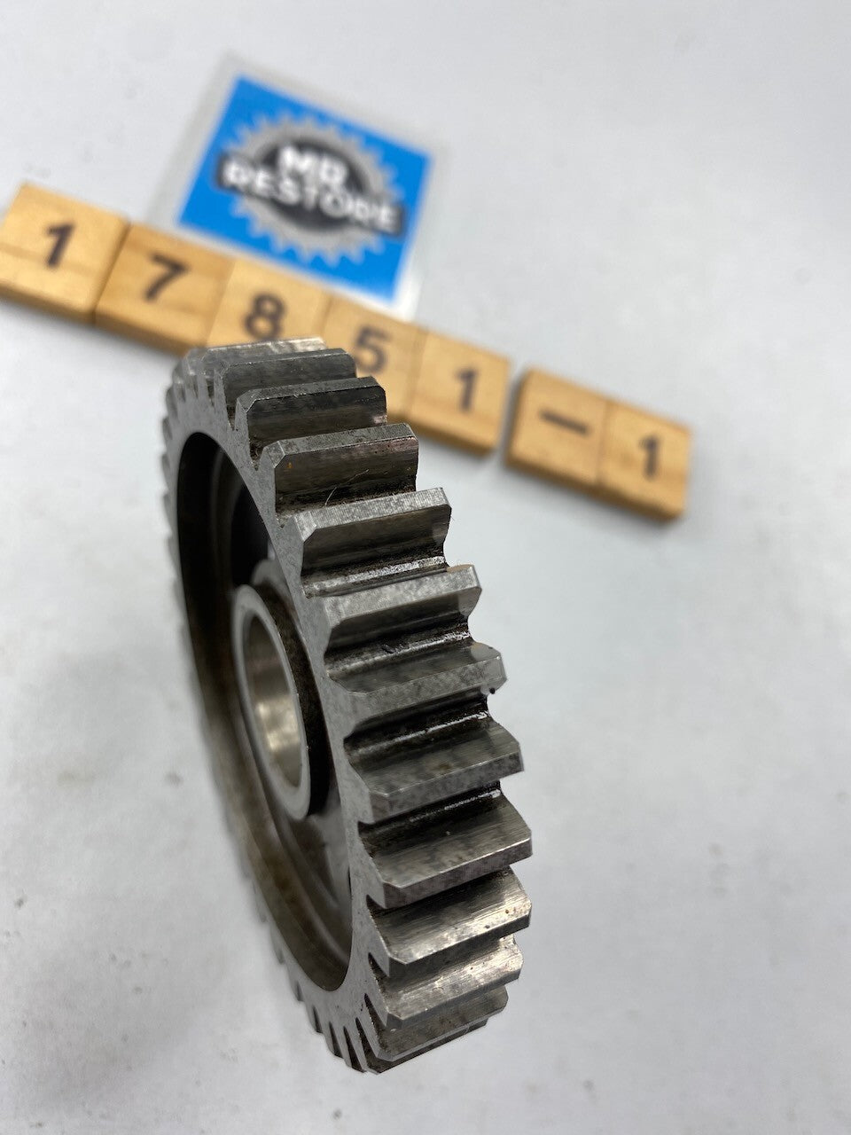 Yamaha SR500 SR400 XT500 TT500 Transmission 1st Wheel Gear 583-17211