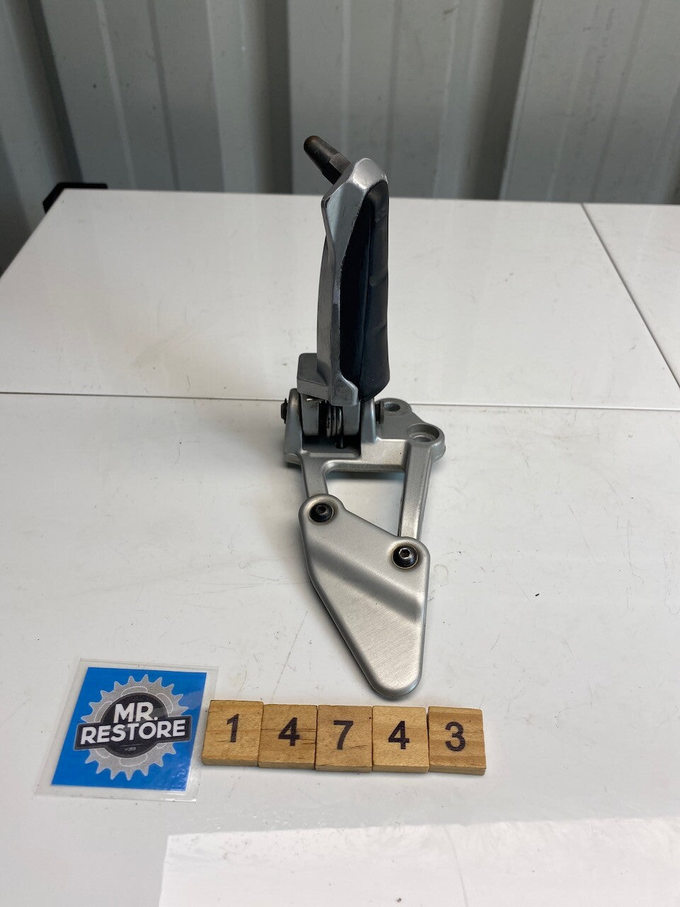 BMW R1100S 259S Riders Foot Rest Assembly L/H 1998-2005 - 46712331235