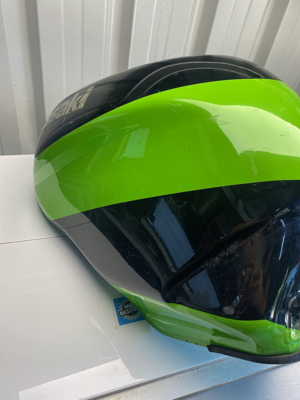 Kawasaki ZX6R 1999 Fuel Tank & Cap (no key)