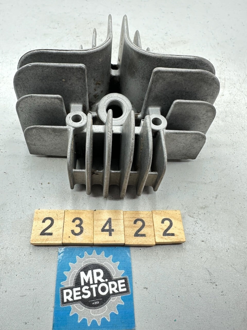 Yamaha V70 U7E LB80 Cylinder Head 440-11111