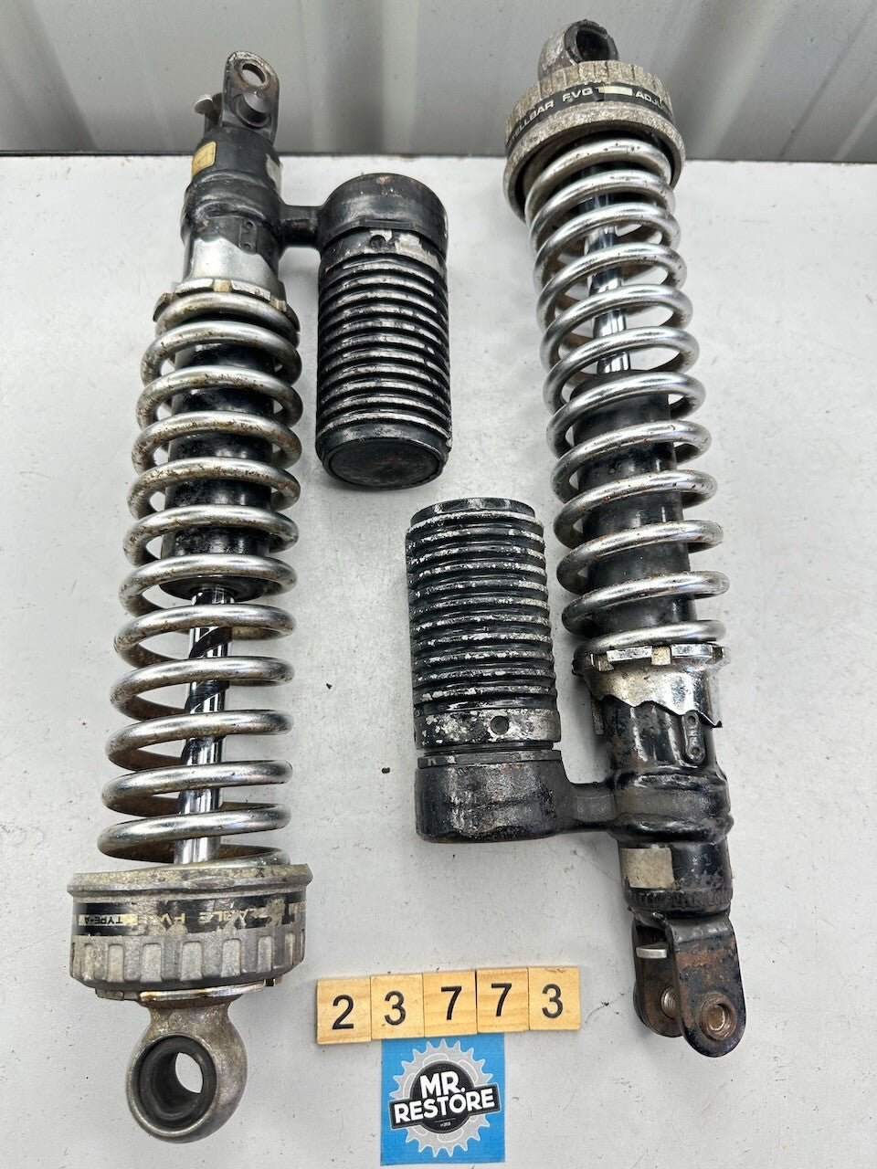 Honda CB900 Boldor Rear Shock Absorbers 52400-438-671