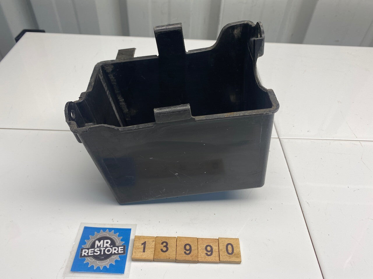 Yamaha FZR250 Battery Holder Box 1HX-2177G
