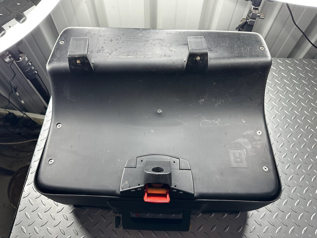 BMW F650GS '99-07' G650GS Pair of OEM Luggage Cases & Rack Mount Set & OEM Key