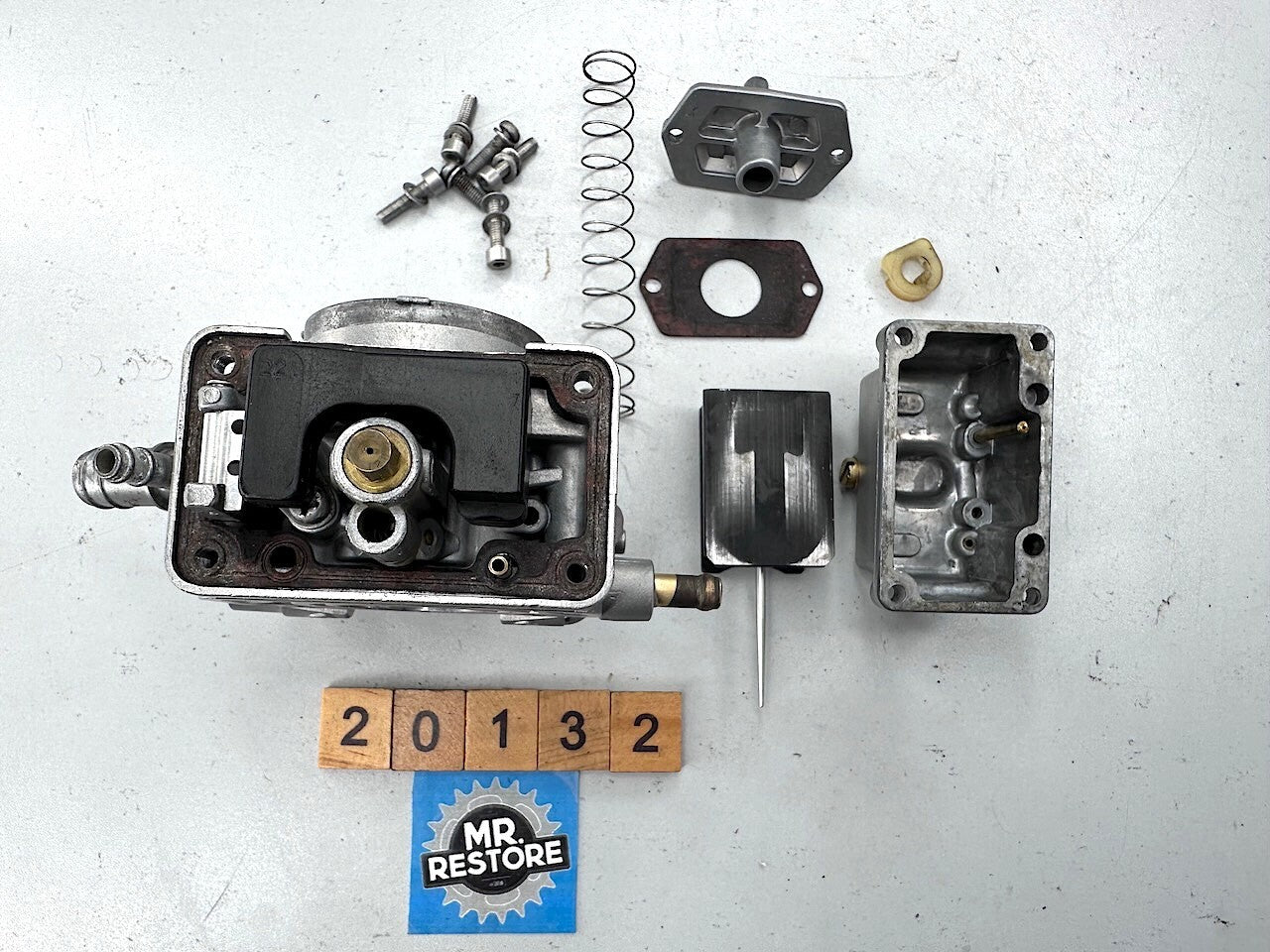 Suzuki RG500 RG400 OEM Carburettor Carb (Rear right)