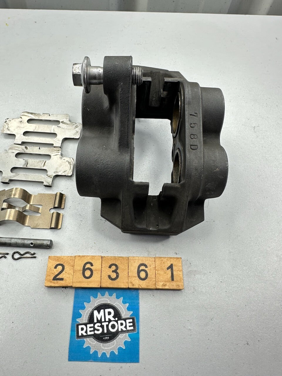 Yamaha XJR1300 05-10 XJR400 Front Right Brake Caliper 5UX-2580U-10  (Tested)