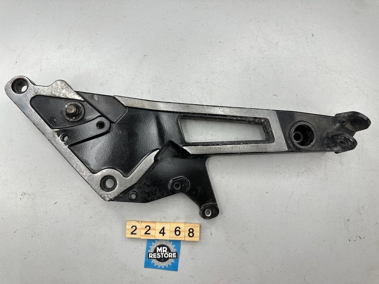 Kawasaki GPZ1000RX ZX1000 1986-88 Right Muffler Stay Foot Rest Bracket
