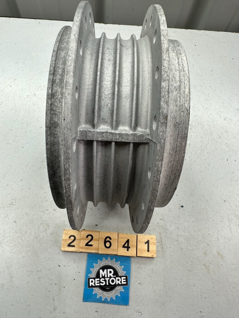 Yamaha YB100 Rear Wheel Hub 29601
