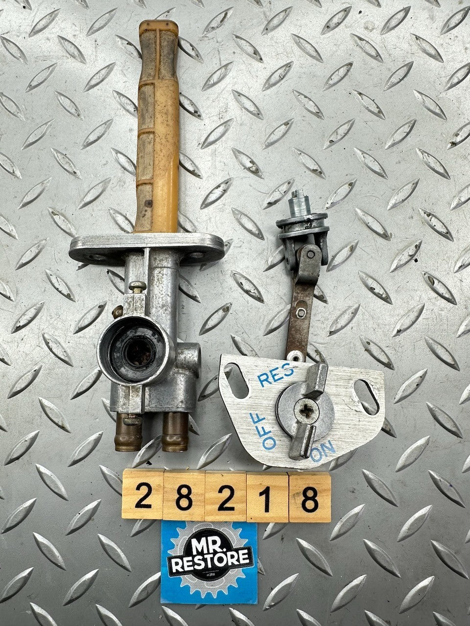 Suzuki RG500 RG400 OEM Fuel Tap Cock Lever Front Plate & Handle 44300-20A01