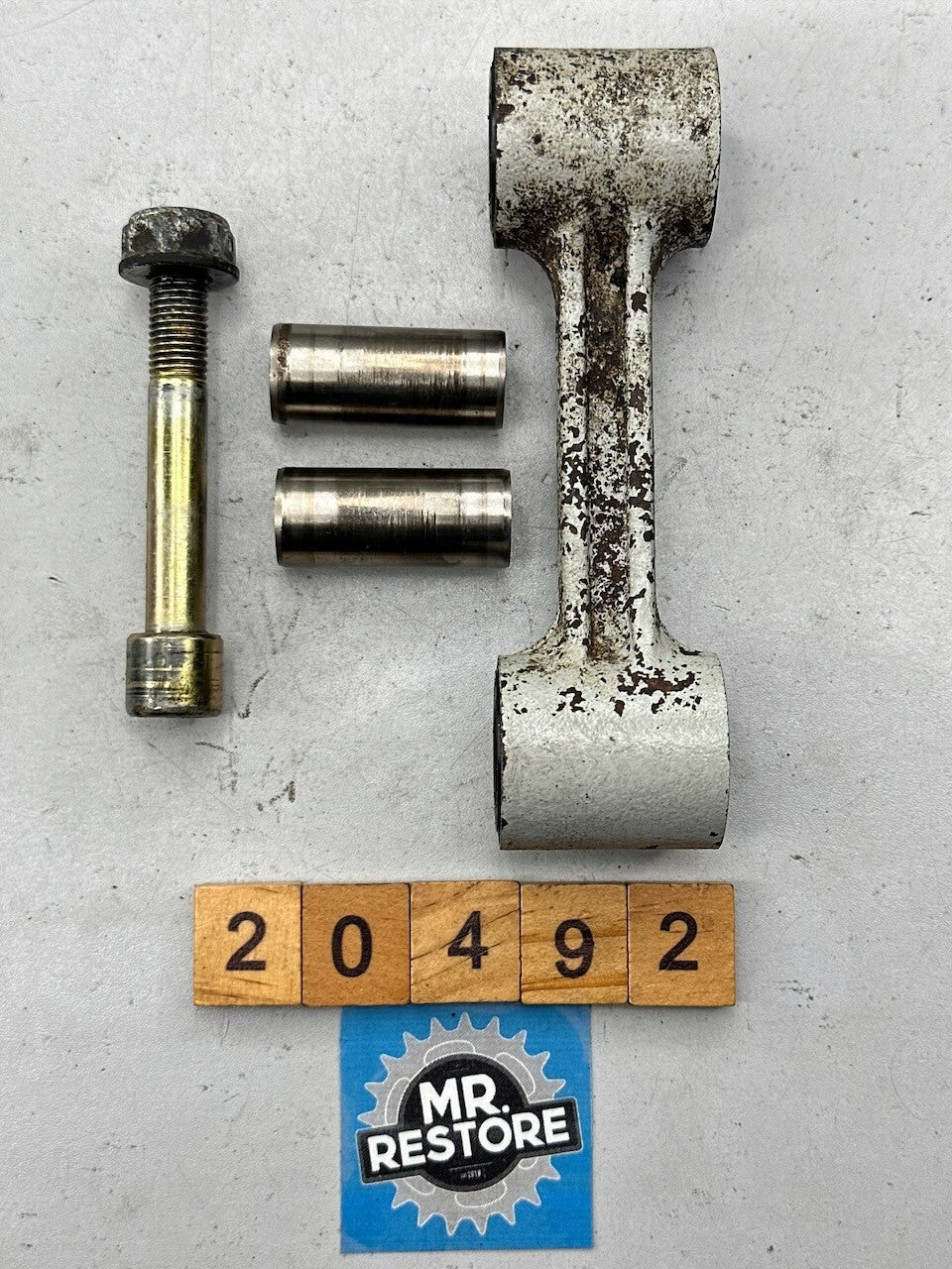 Honda CBR250R MC19 NSR250R - Cushion Rod, Bushes & Bolt 52460-KV3