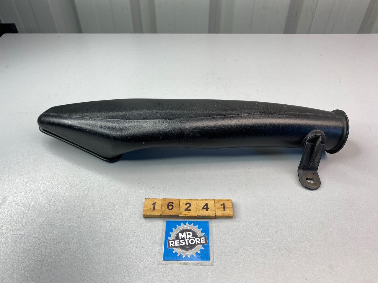 BMW R850R 1996 Air Intake Manifold Duct 1 341 415