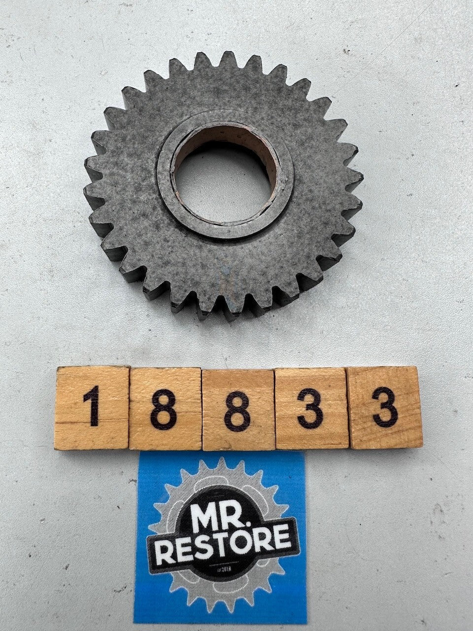Suzuki RG500 GS500 Transmission 3rd Driven Gear (29T) 24330-20A00