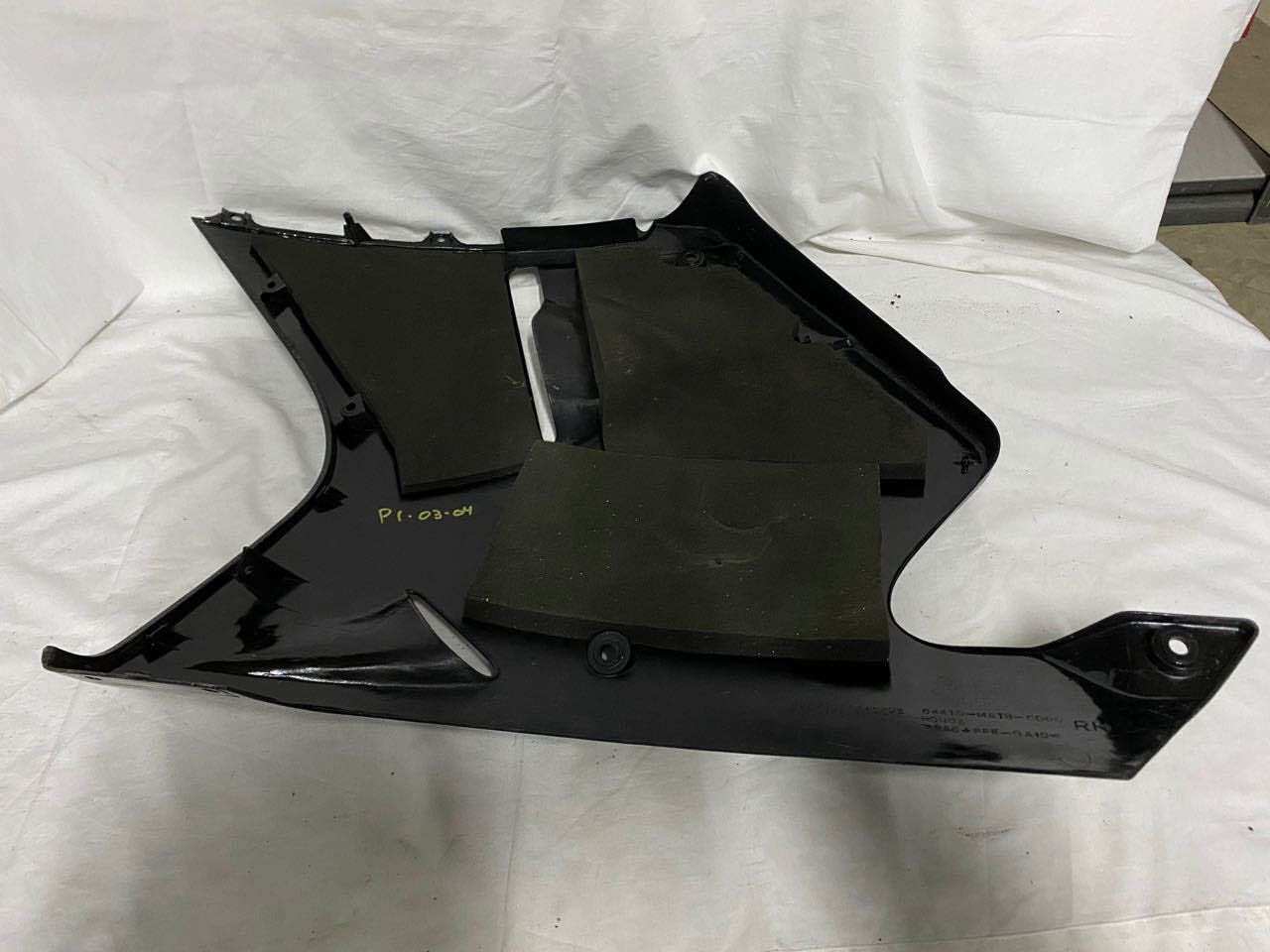 Honda CBR1100XX Blackbird R/H Side Panel 64410-MATB