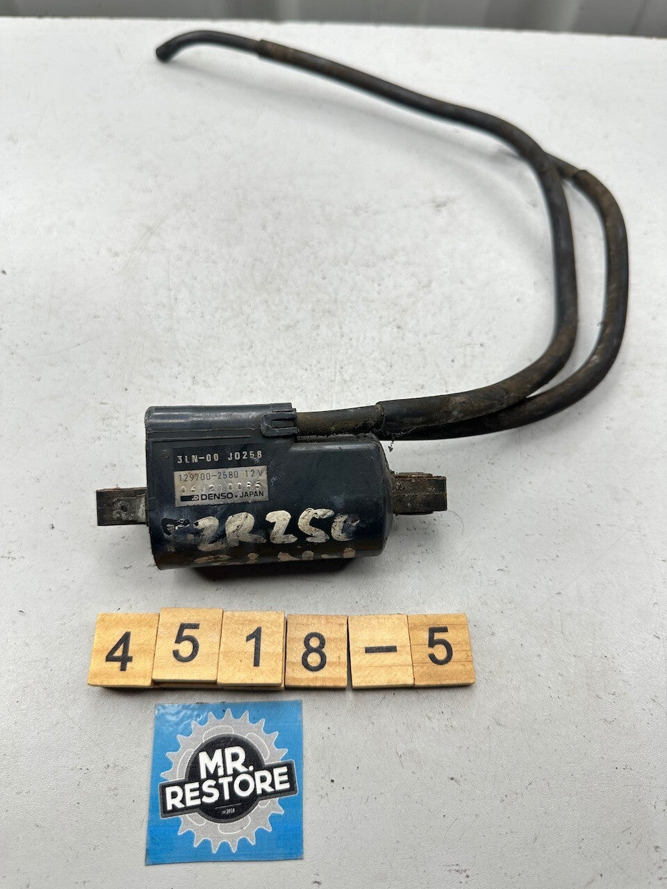 Yamaha FZR250 3LN Ignition Coil Genuine OEM 3LN-00 J0258 - Cylinders 1 &4