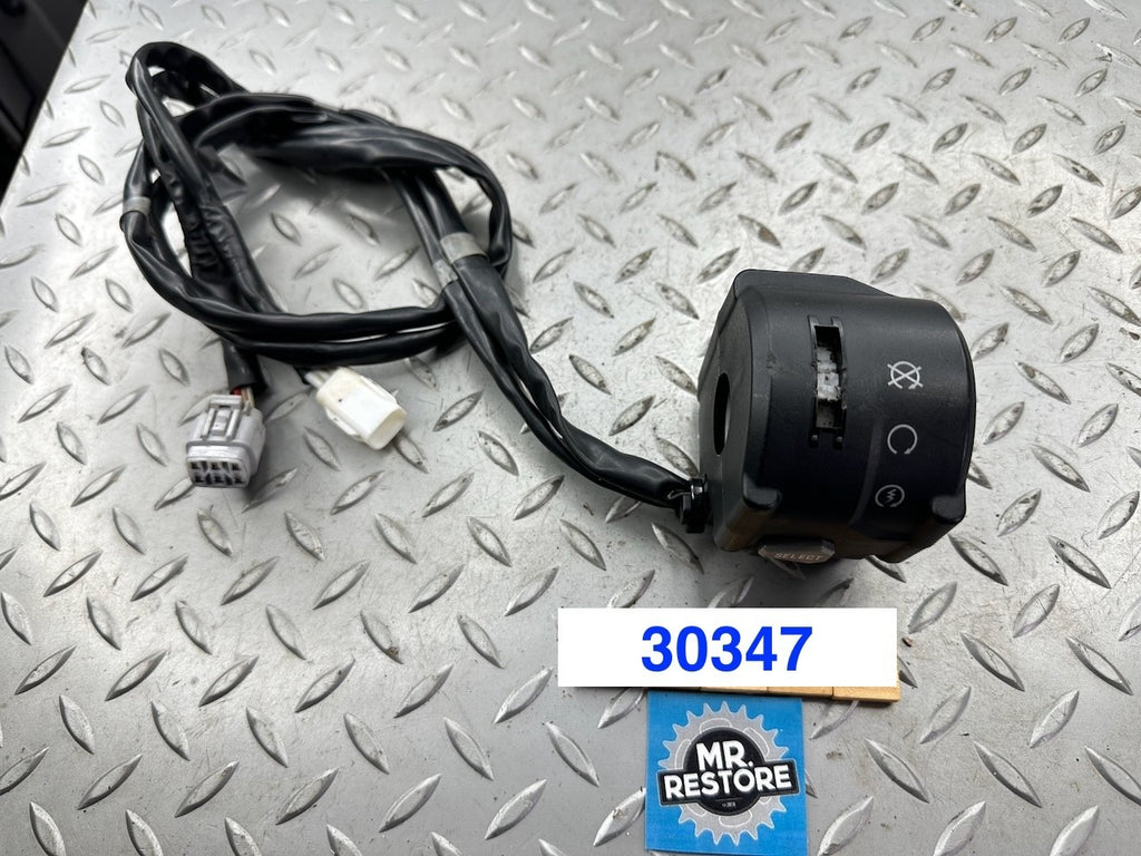 Kawasaki KLZ1000 Versys 1000 2019 Right Handlebar Switch (damaged) 46091-0428