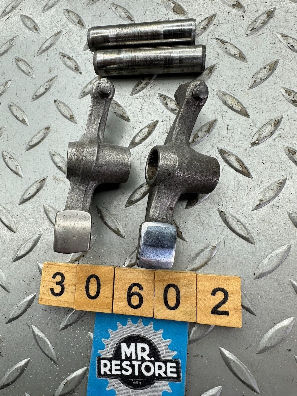 Yamaha XS400 77-82 XS360 76-77 Pair Valve Rocker Arms & Shafts 1L9-12151-01