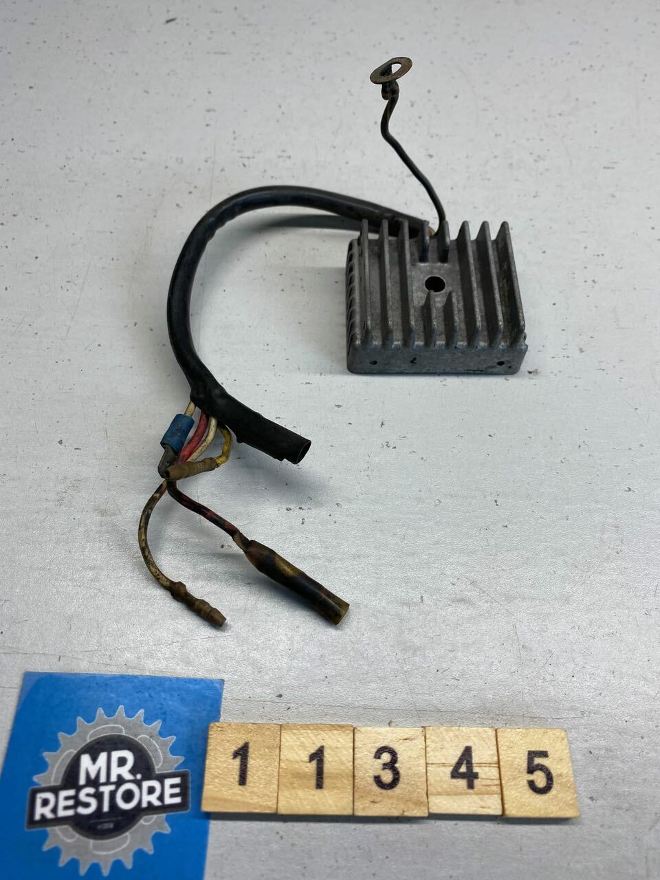 Suzuki GS750 GS550 Regulator Rectifier OEM