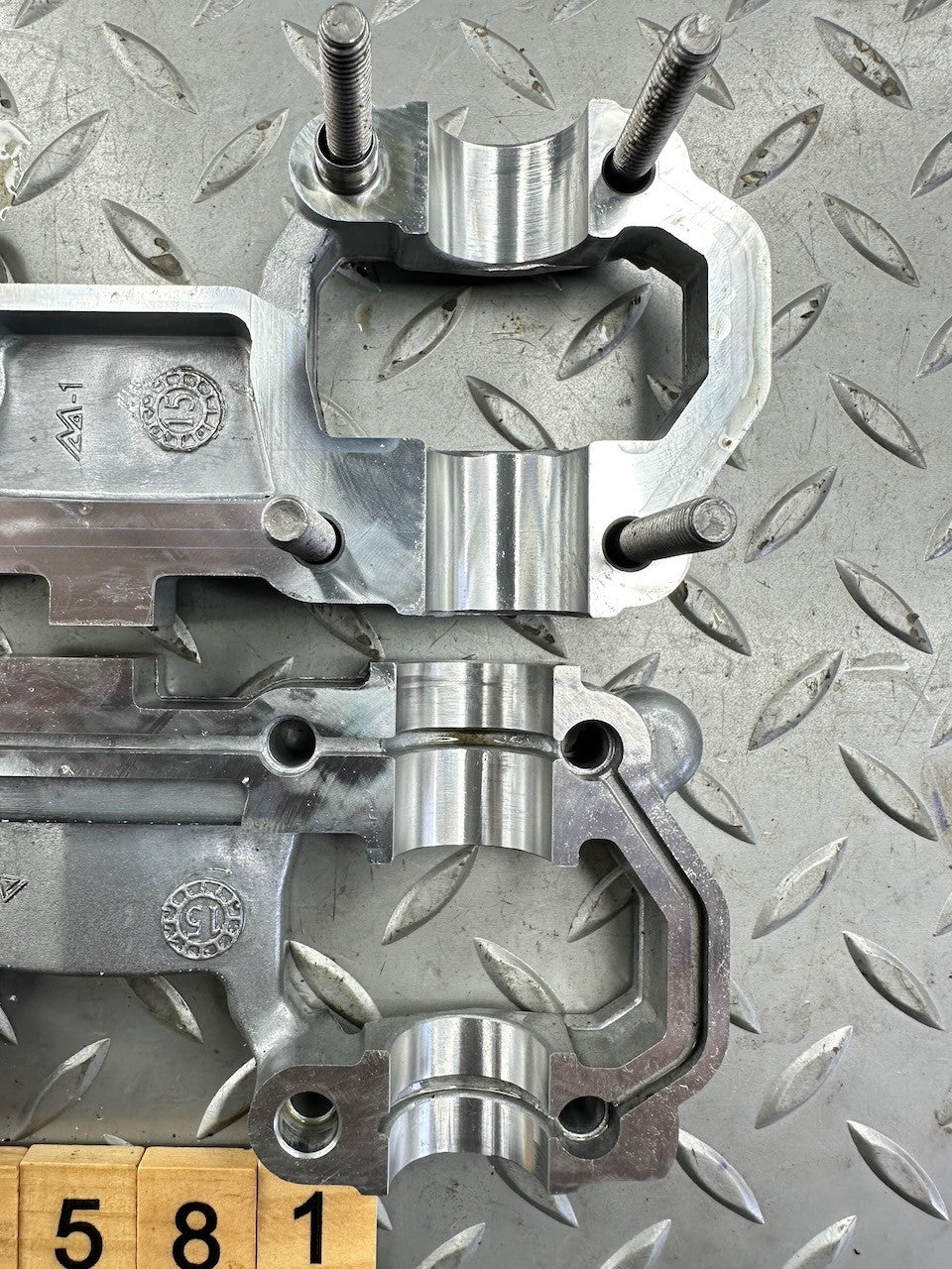 BMW G650GS '08-16' Camshaft Supporting Brackets & Bolts (5000 K's) 11127700199