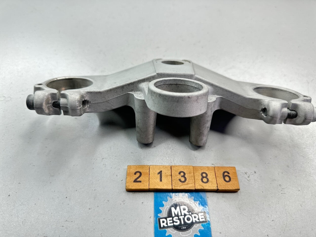 Yamaha TZR250 1986-88 1KT 2M Triple Tree Top Clamp (for 29mm forks) 1KT-23435-01