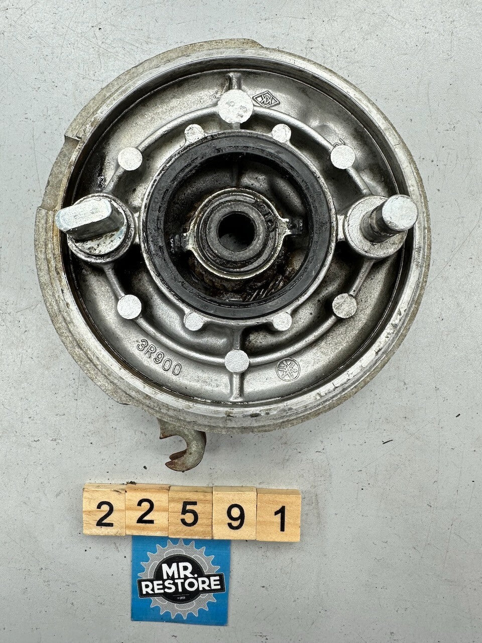 Yamaha IT125 3R9 1980-83 Front Brake Plate