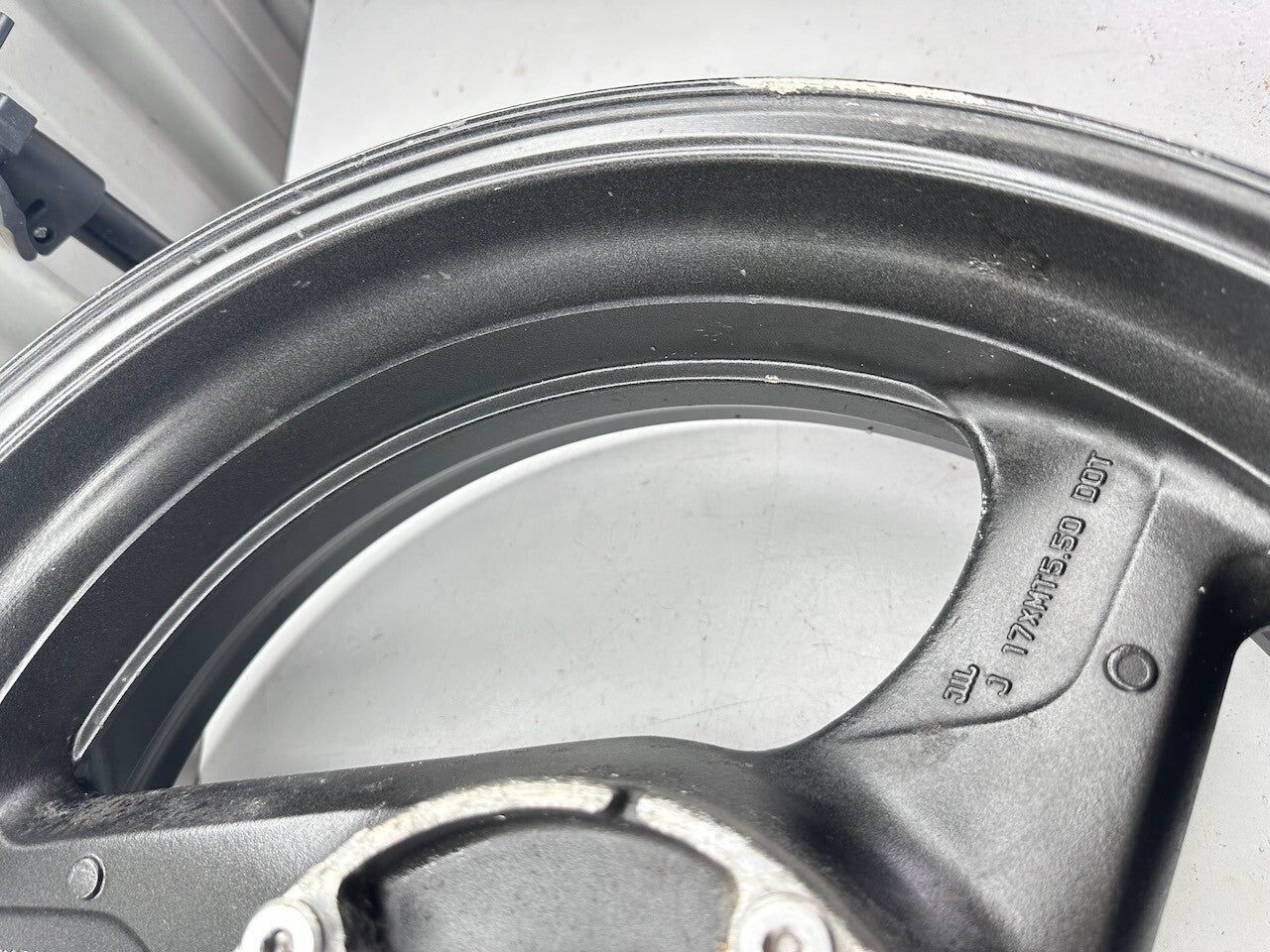 Honda VTR1000F 98-00 OEM Rear Wheel 17 x 5.50 (72R)