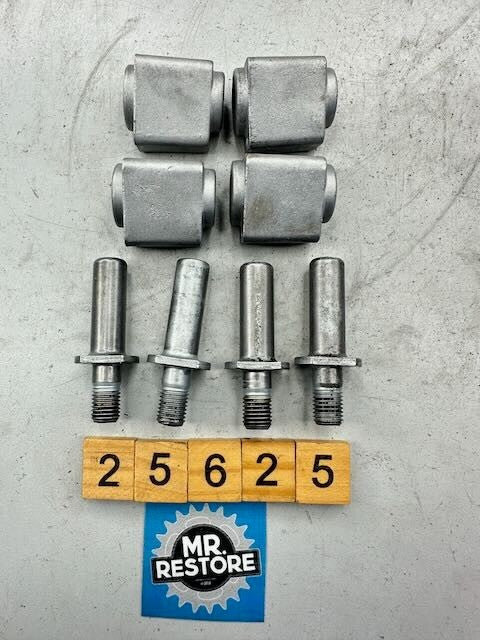Honda CM450 CM400 CB450 CB400 Damper Collar & Bolt (set of 4)