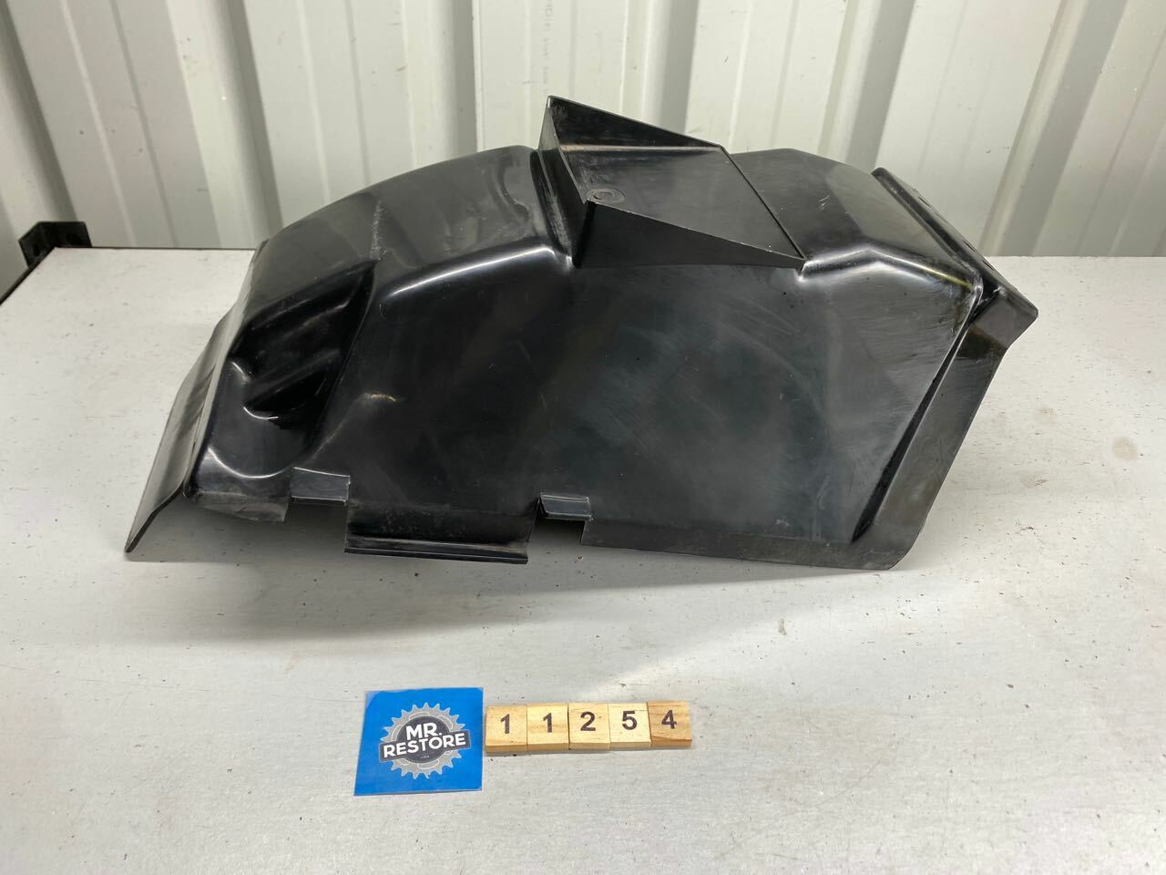 Kawasaki GPZ1000RX ZX1000 Rear Fender Guard 1986-88 - 35023-1137