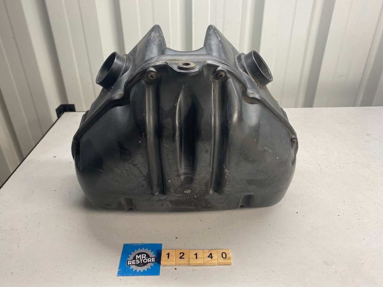 Yamaha YZF600R Thundercat 1996 Air Cleaner Box, 2 Rubbers & Clips 4TV