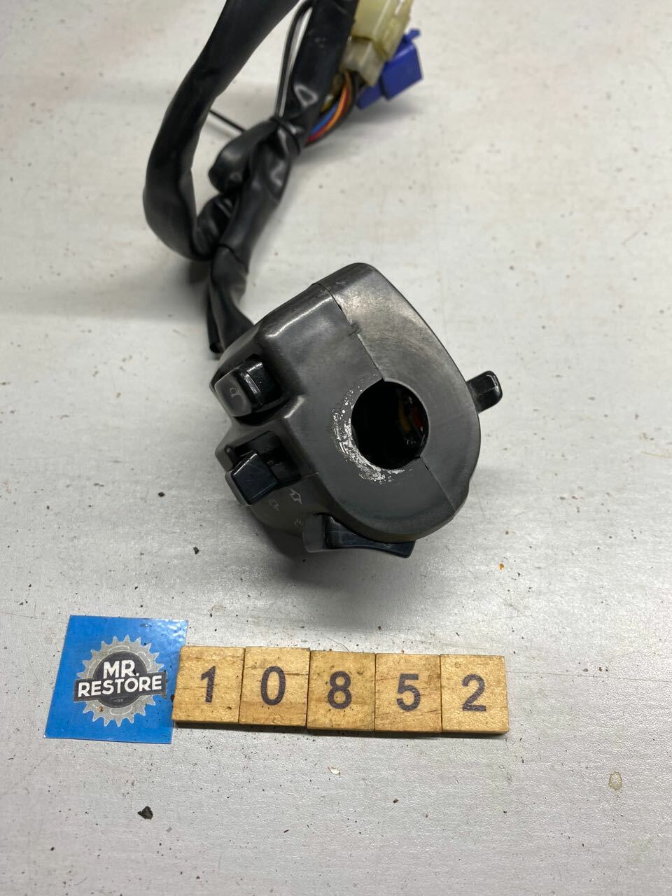 Yamaha YZF600R Thundercat L/H Switch Horn Pass Turn Hi-Lo & Choke 4WF-83973