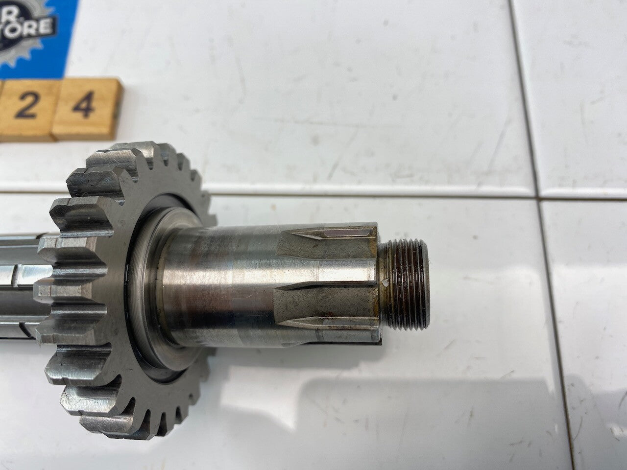 Yamaha RD400 C D E F - Drive Axle Assy 1A0-17420